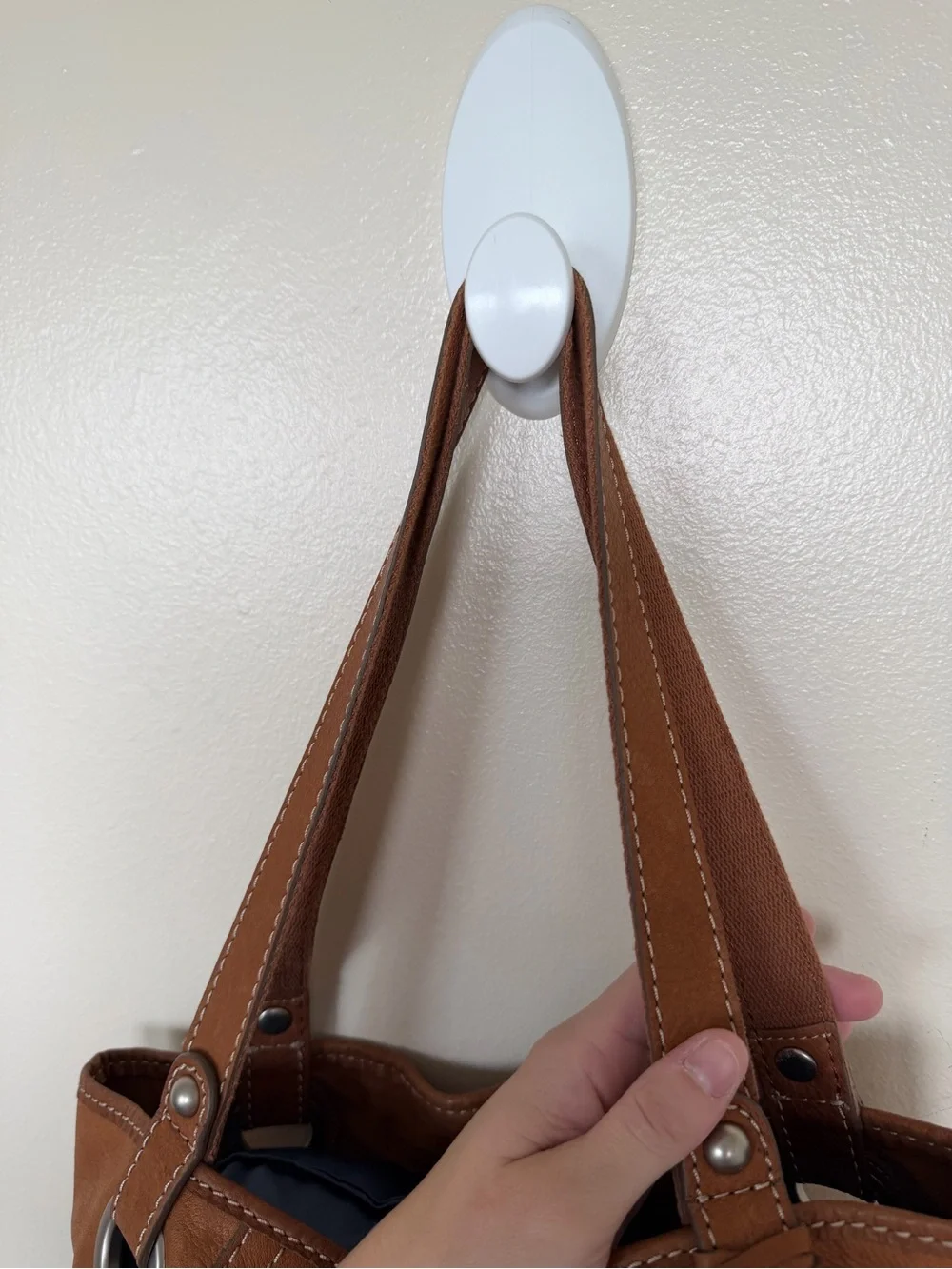 FOSSIL Camel Brown Leather Vintage Hobo Shoulder Tote Bag w Silver Key Accent